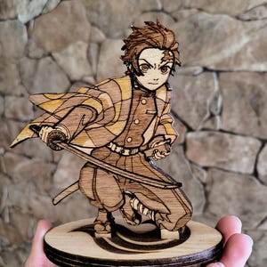 Tanjiro Kimetsu no Yaiba | Holzfigur 13cm | Laserschneiden | Räucherstäbchenhalter