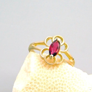 Vintage Sterling Silver Marquis Garnet Ring