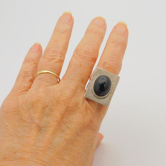 Mid Century Mod Sterling Ring, Black and Silver, … - image 3