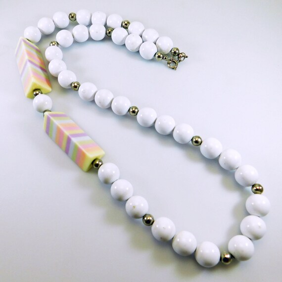 Vintage Plastic Necklace, Vintage Pastel Jewelry,… - image 4