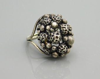 Vintage Modernist Sterling Silver Ring: Abstract Mid-Century Design