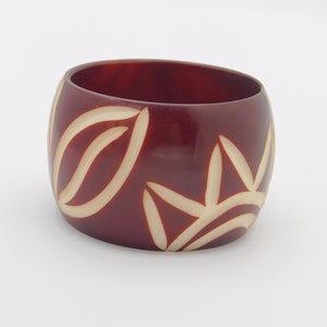 Wide Carved Bangle, Wide Vintage Bracelet, Red Brown Bangle Bracelet, Vintage Jewelry