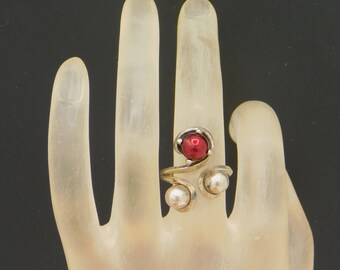 Vintage Beau Sterling Ring, Beau Sterling Ball Ring, Sterling Red Pearl Ring, Vintage Jewelry, Sterling Jewelry