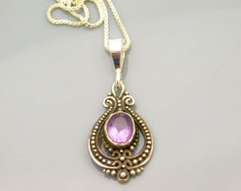Vintage Sterling Silver Amethyst Pendant Necklace: Beaded Frame