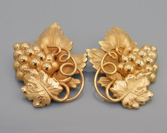 Napier Danish Grape Leaf Earrings, Clip on Grape Earrings, Mid-Century Jewelry, Eugene Bertolli Napier Jewelry