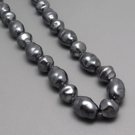 Chunky Gray Pearl Necklace Vintage Eighties Jewel… - image 4