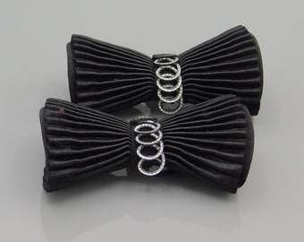 Vintage Pleated Black Bow Shoe Clips, Vintage Accessories, Sixties Fashion