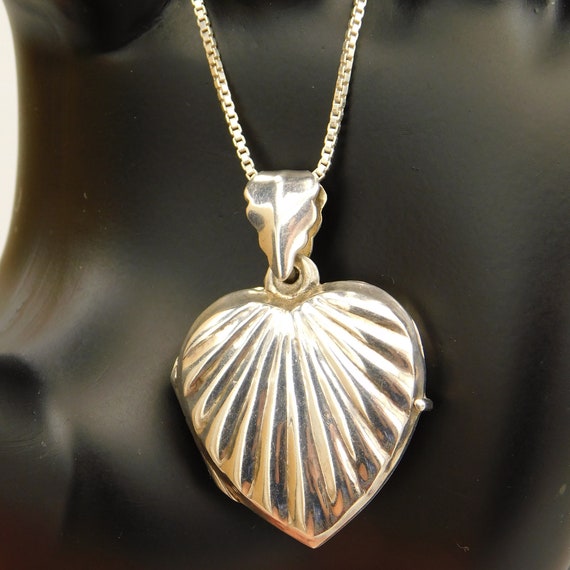 Sterling Heart Locket Necklace, Vintage Sterling … - image 7