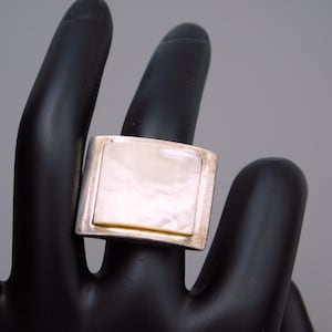Vintage Chunky Sterling and Shell Ring, Bayanihan Jewelry