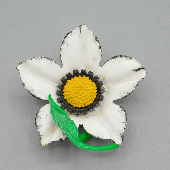 Big White Flower Brooch, Vintage Flower Brooch, U… - image 4