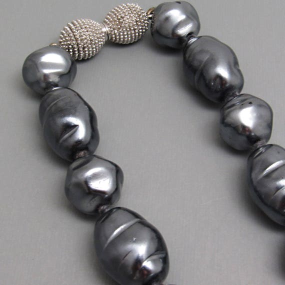 Chunky Gray Pearl Necklace Vintage Eighties Jewel… - image 3