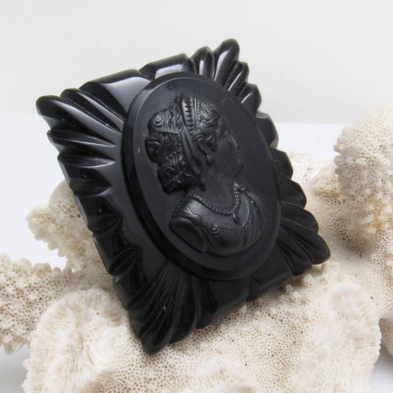Vintage 1930s Black Bakelite Cameo Brooch: Carved Costume Jewelry