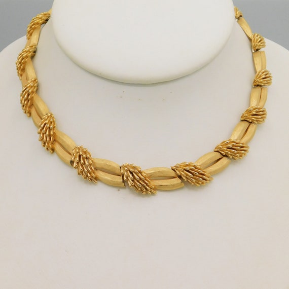 Vintage 2024 trifari necklace