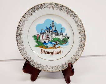 Souvenir Disneyland Plate 22B