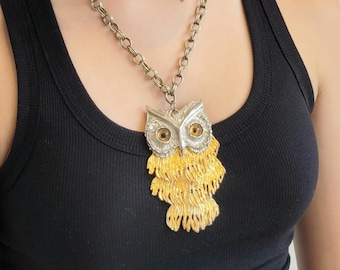 Articulated Owl Pendant Necklace - Vintage 60's