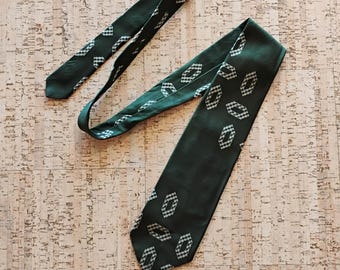 Vintage Bonds Green Geometric Tie TWSVT-1