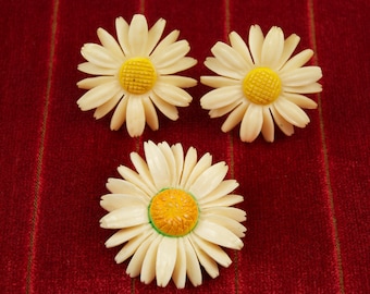 Fabulous Old Daisy Earrings and Pin Set