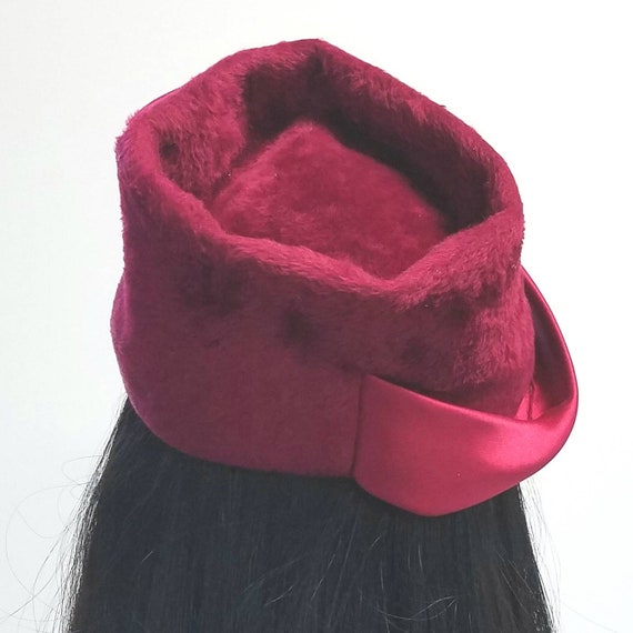 Mr Arnold Red Satin Trimmed hat - image 5