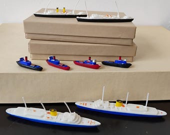 Collection of 8 Vintage Toy Steamboats Various Sizes