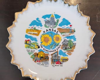 Kansas the Sunflower State Vintage Souvenir Plate W1.179