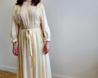 Romantic Peachy Beribboned Frock DB2