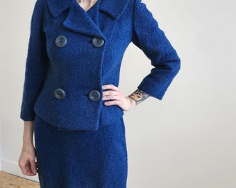 Precioso traje de falda azul bouclé de Miller & Rhoads