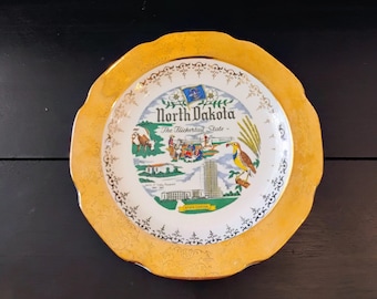 North Dakota the Flickertail State Souvenir Plate W1.114