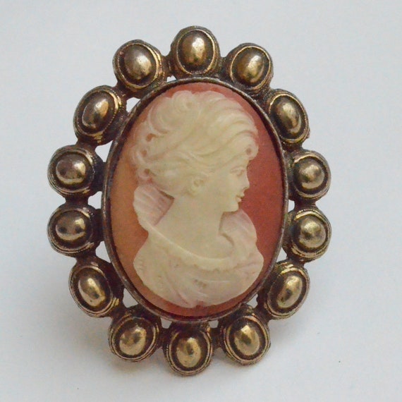 Antique Hand-carved Shell Cameo Pin Pendant - image 1