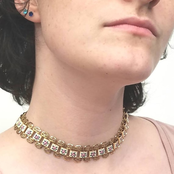 Filigree Edged Painted Rose Necklace