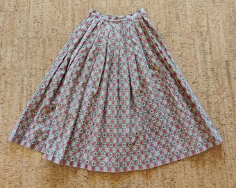 Vintage Leaf Motif Pleated Skirt