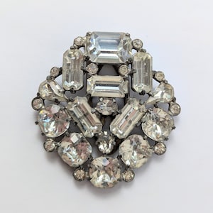 Vintage Rhinestone Eisenberg Clip 24725F