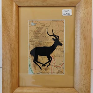 Silueta de antílope retozando de David Jenkins DBJ3520, obra de arte original enmarcada
