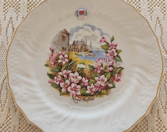 Nova Scotia Prince William Pottery Co England Souvenir Plate W1.146