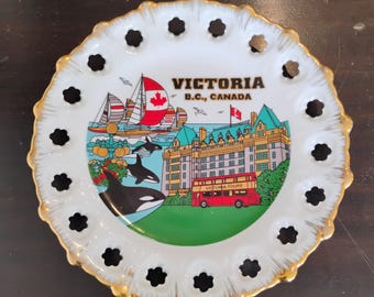 Victoria B.C. Canada Souvenir Plate W1.171