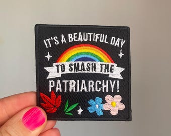 Smash the Patriarchy Patch – bestickter Regenbogen Aufnäher mit feministischer Message, Iron-On Patch gegen Patriarchat