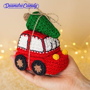 Crochet Christmas Tree Pattern - Festive Holiday Decor DIY Craft Tutorial