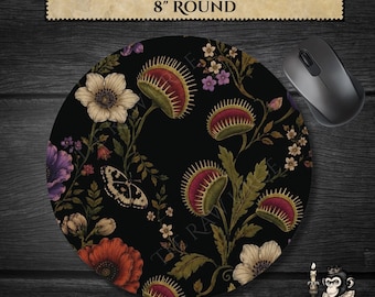 Gothic Botanical Round Mousepad – Venus Flytrap Dark Academia Desk Accessory