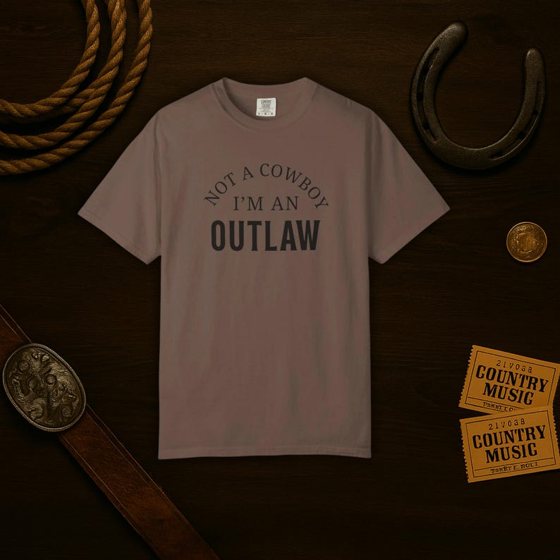 Outlaw Graphic Tee: Western Cowboy Comfort Colors T-shirt bild 2