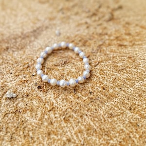 Bracelet de perles imperméables et aigue-marine - Perles d&#39;eau douce de 9 mm, bijoux de plage empilables, bracelet d&#39;été, cadeau pour elle