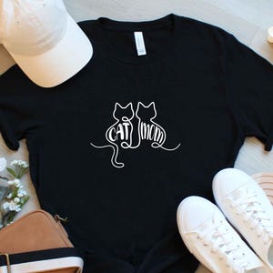 Cat Mom Community Single Line Artwork Design T-Shirt, Bella Canvas 3001 Shirt, Gift ideas for cat ladies, cat daddies, furbabies artwork