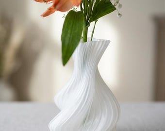 3D Printed Spiral Vase | Modern Crystal Flower Vase, Dried Stems Home Decor, Crystal White, Hold Water