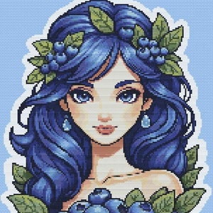 Op de afbeelding: Een digitale illustratie van een vrouw met lang blauw haar en een kroon van blauwe bessen. Ze draagt blauwe oorbellen en heeft een bos blauwe bessen voor haar.