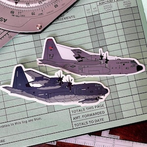 Sticker avion C-130 | Autocollant Commando MC-130J | Roi du combat HC-130J Sticker |  Sticker C-130H Yokota AFB Japon | Vaisseau de combat Ghostrider