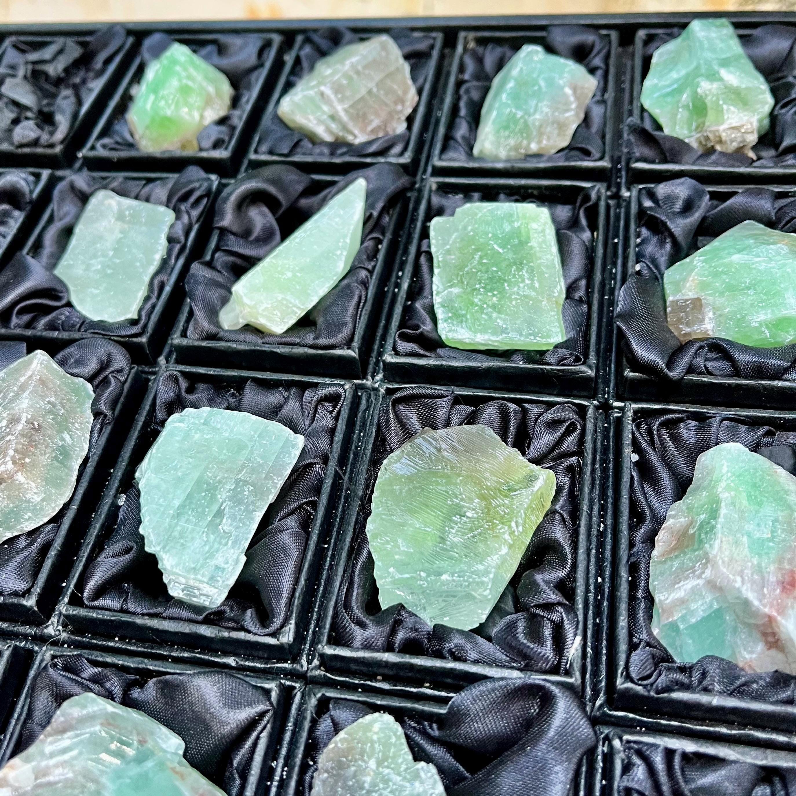 Kiwi calcite - Etsy 日本