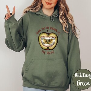 Magnus Archives Apple Teeth Sweatshirt, Tack för att du lärde oss, Gåva till Magnus Archives-fan, Skräckpodcast-fantröja bild 10