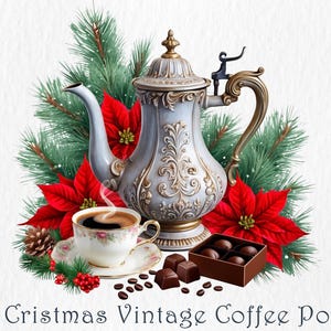 Puede incluir: Una cafetera vintage de plata con detalles ornamentados, rodeada de flores de poinsettia y ramas de pino. Una taza pequeña de café se encuentra sobre un platillo junto a una caja de chocolates.