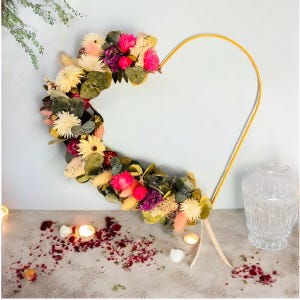 Dried flower crown heart