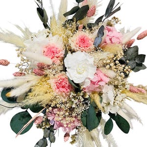 Bridal bouquet of preserved flowers and eucalyptus – Long-lasting, maintenance-free floral arrangement – Handcrafted natural decoration