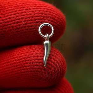 Vintage Sterling Silver Italian Horn Pendant Charm (15mm