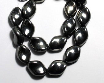 24 Vintage Silver Gray Imitation Hematite Glass Oval Spiral Twist Beads W. Germany 20x15 mm